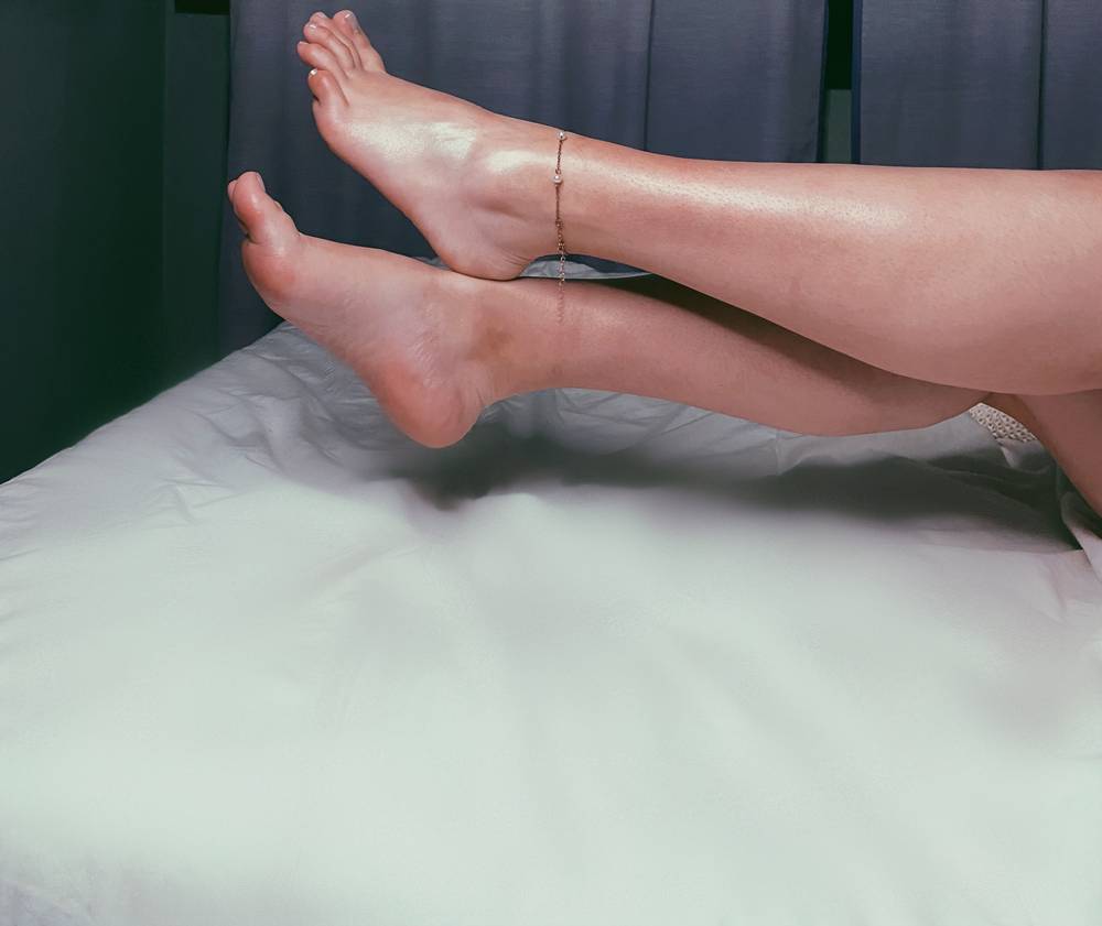 Hot feet