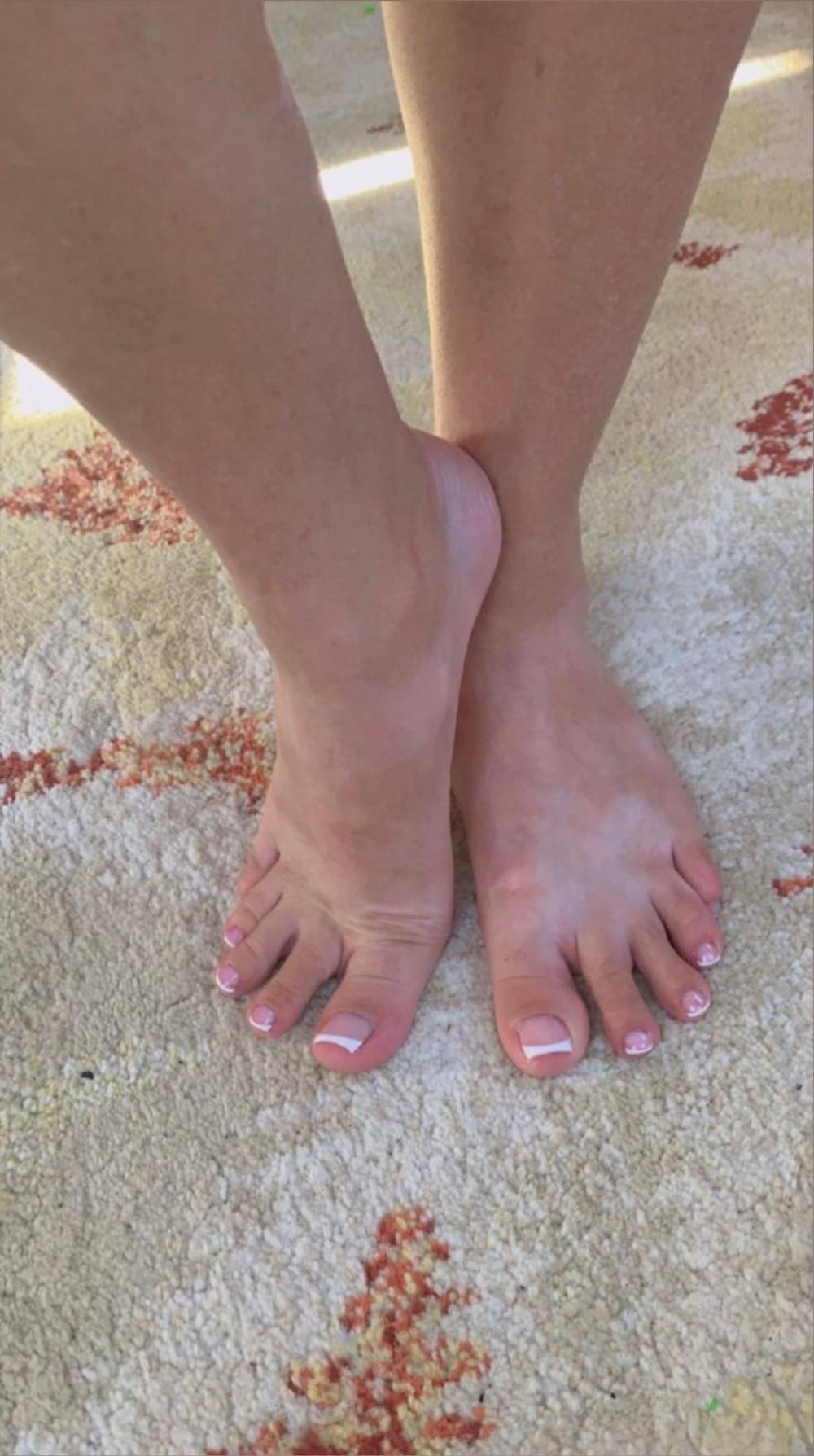 Gaby Barefeet