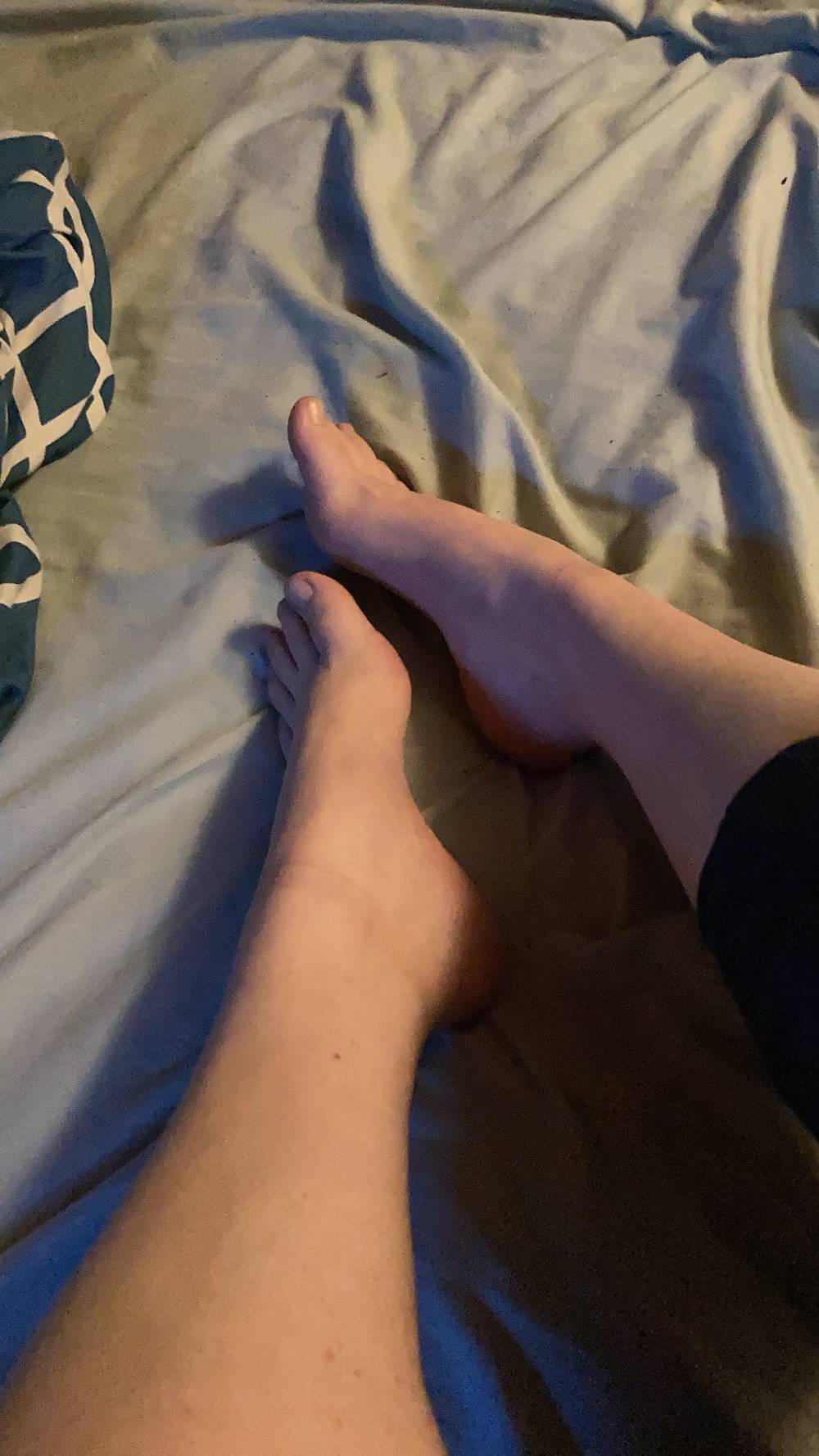 Amateur feet