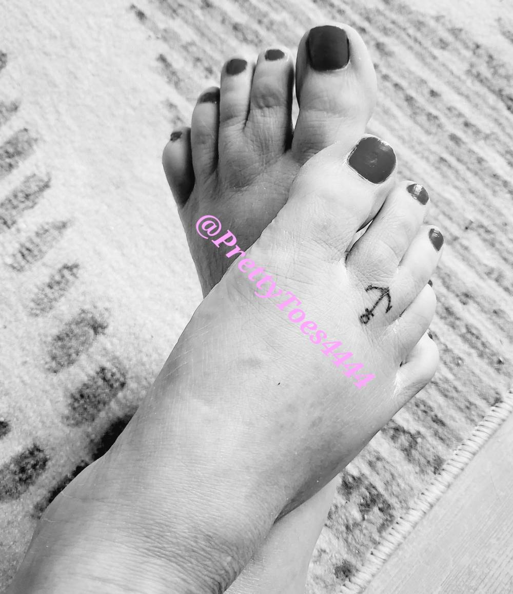 PrettyToes4444