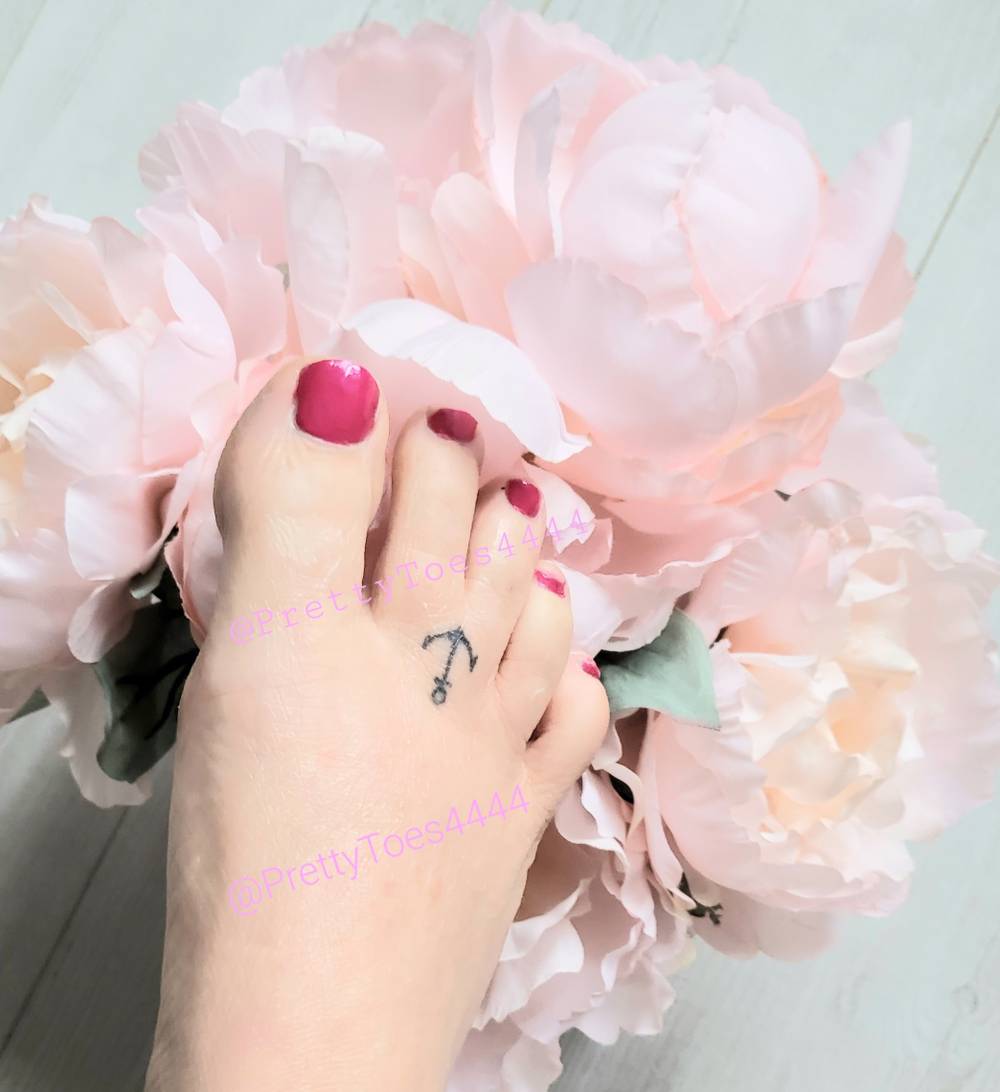 PrettyToes4444