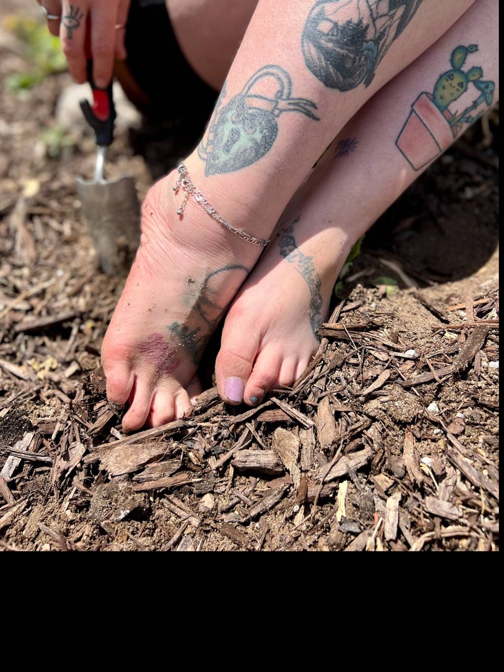 Tattooed Lil Feet