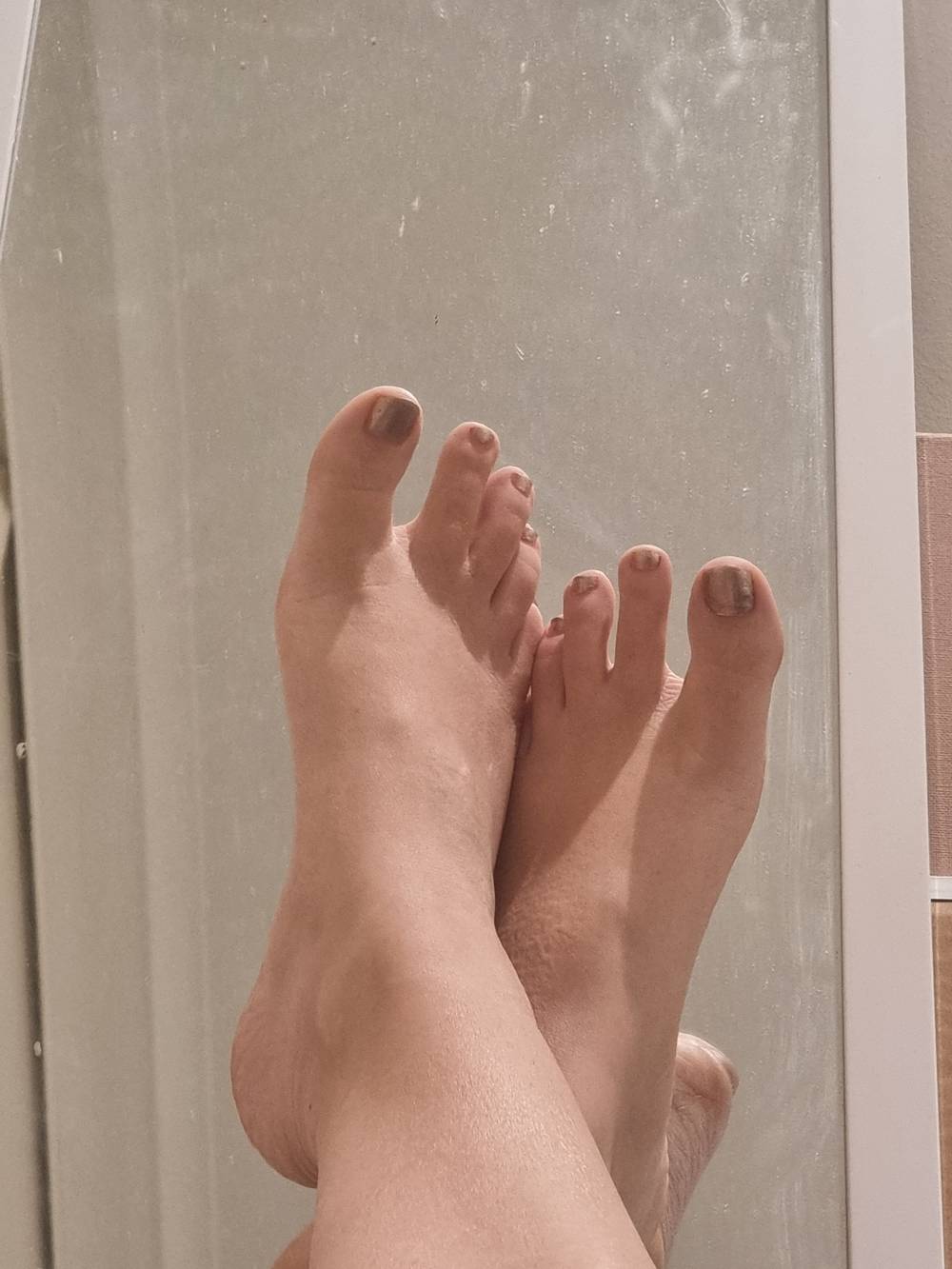 Little Miss Feet