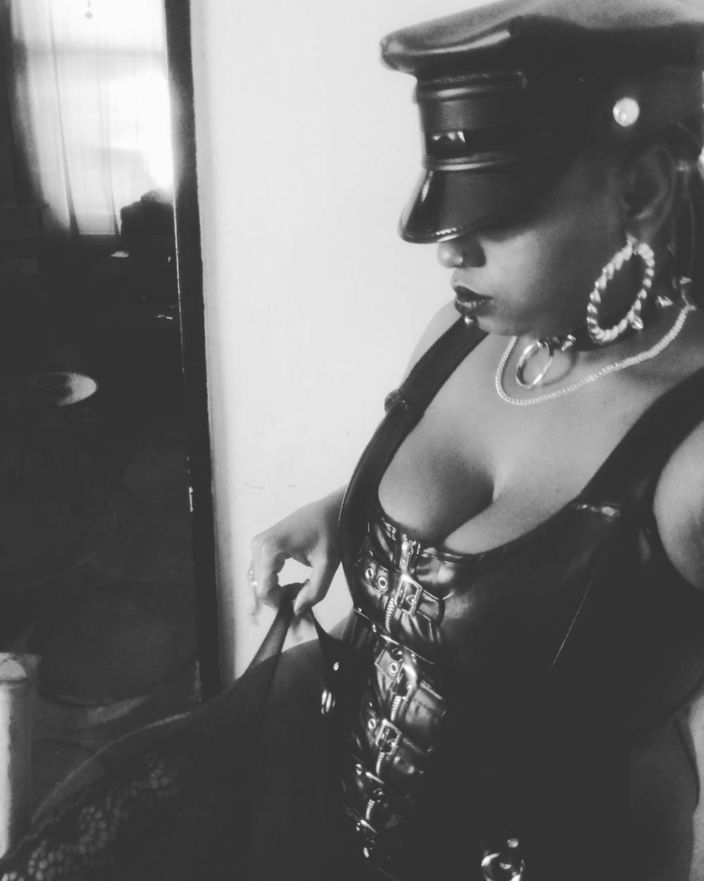 Mistress Roanna Widow